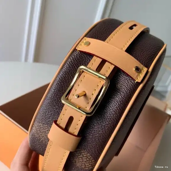Affordable BOITE Louis Vuitton PETITE CHAPEAU 0505
